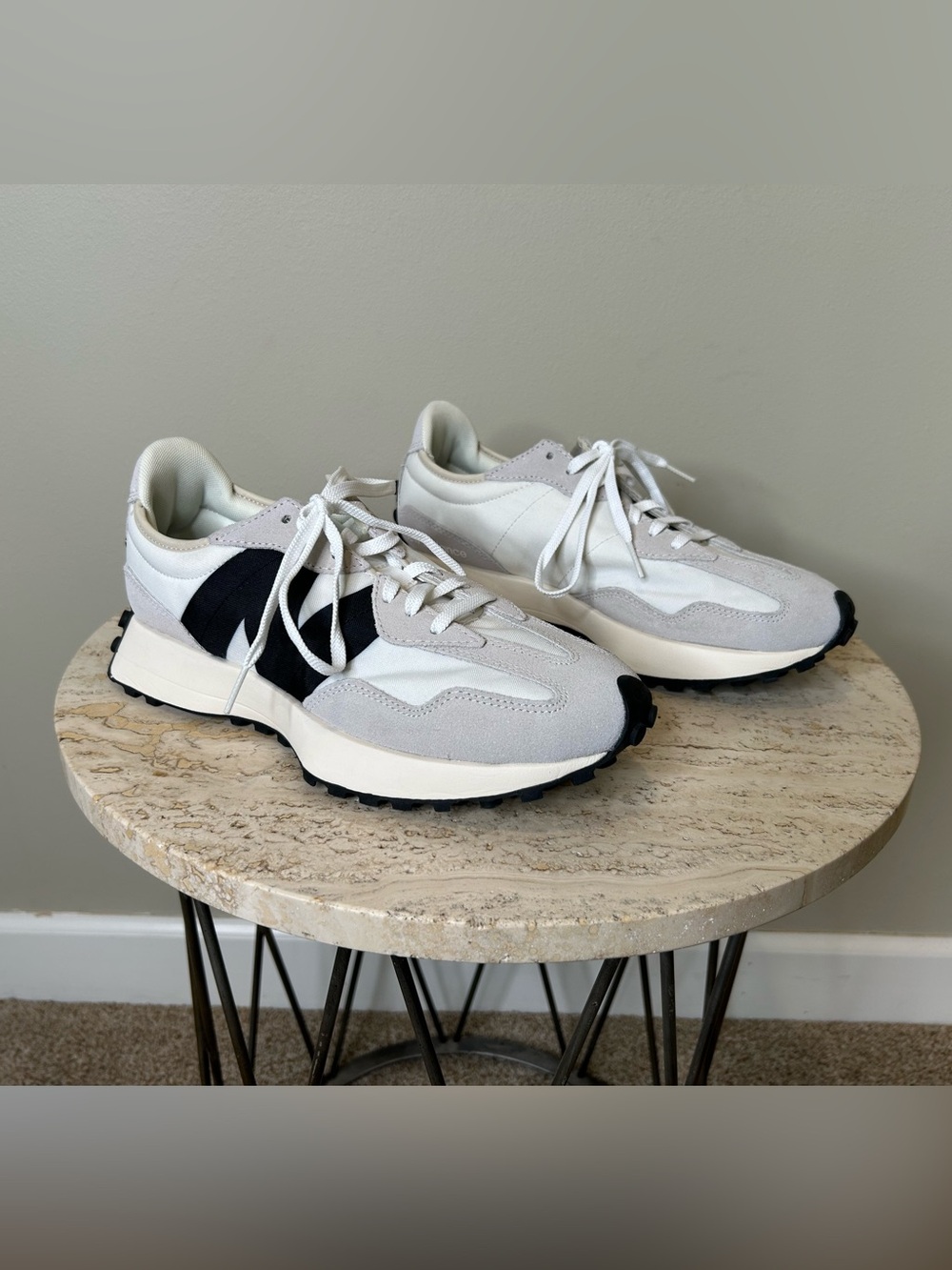 New Balance 327 Sneakers Women's 10 Black Sea Salt New without box